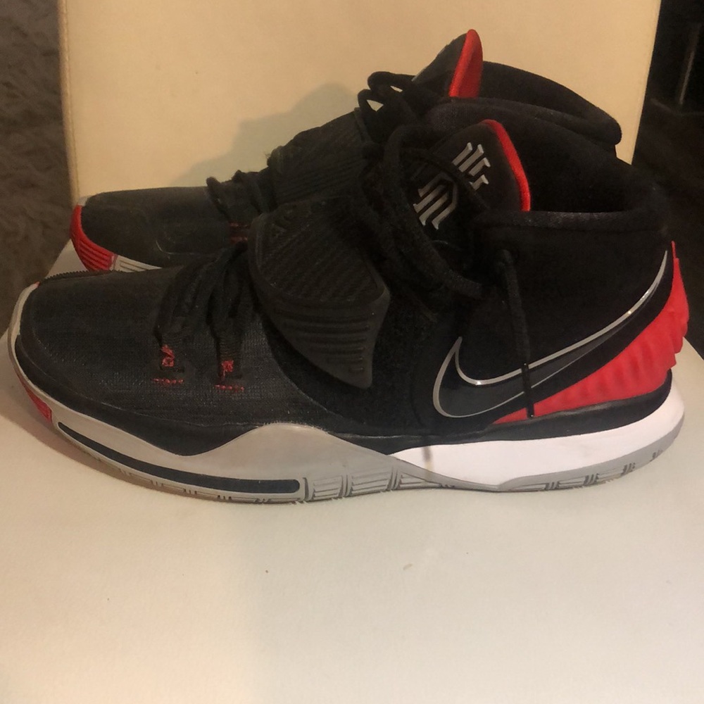 Nike Kyrie M, size 9 men